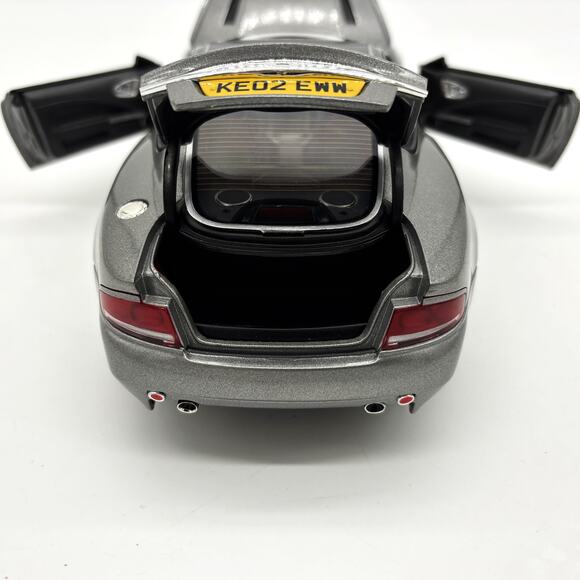Vtg JoyRide Aston Martin Vanquish Die Cast Model Car 1/16 Scale RC2 James Bond - Picture 8 of 13